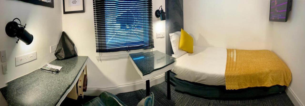 Siberia Bar & Hotel 애버딘 외부 사진